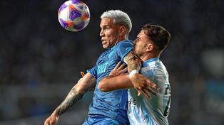 Enzo Copetti marcó el primer gol de Racing ante el Decano.