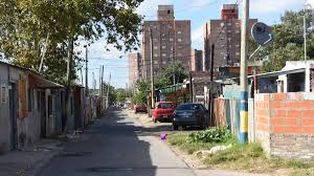 Luego de la persecución intentaron huir a las corridas por los pasillos del asentamiento.&nbsp;