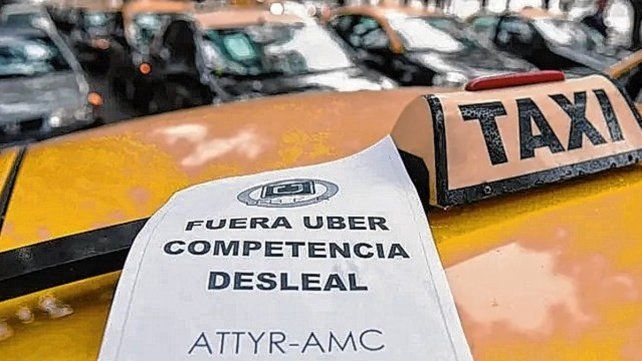 UBER penetra en Paraná, pese a la resistencia de Taxistas