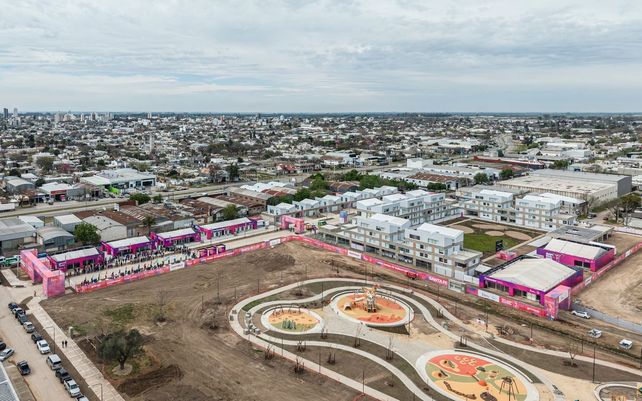 Rafaela abrió las puertas de la Villa que recibirá a atletas de 15 países