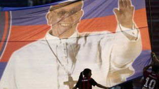 La AFA suspendió partidos por la muerte del Papa Francisco