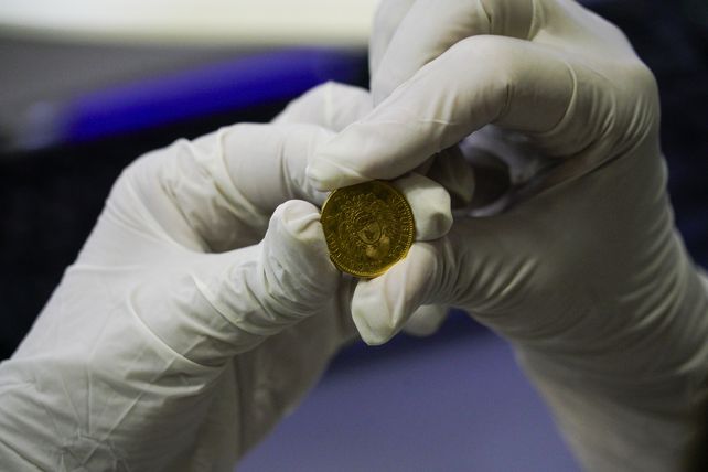 Por la crisis económica, crece el empeño de joyas de oro