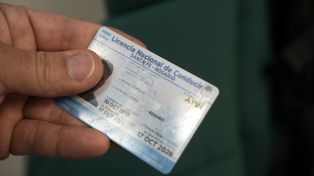 Las licencias de conducir están pensadas para adolescentes de 16 años para conducir motos de baja cilindrada y para jóvenes de 17 años que quieran manejar motos y autos.