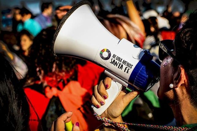 Habrá colectivos gratis para marchar contra la violencia de género este lunes