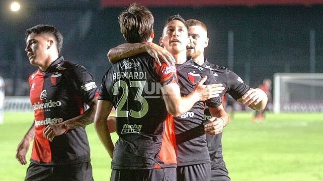 Rodrigo Aliendro es duda en Colón para jugar ante Vélez