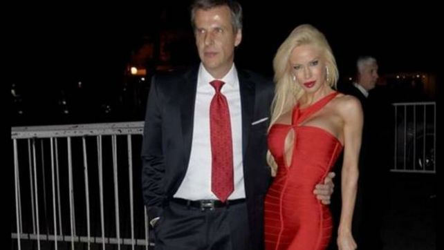 Luli Salazar y Martín Redadro fueron descubiertos en pleno toqueteo en un avión