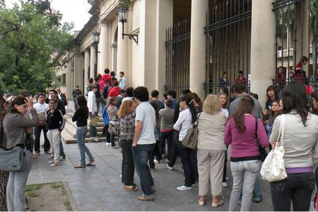 Este año estudiar en Santa Fe costará un 22% más que en 2011