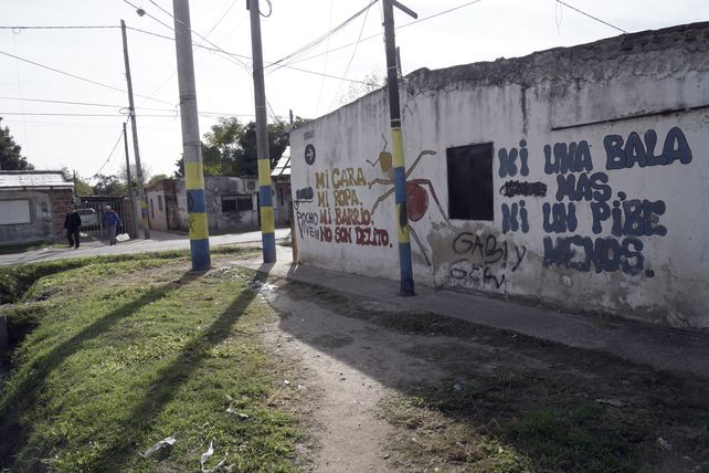 Vivir y patrullar en zonas calientes: cómo es la convivencia de vecinos y gendarmes en los barrios