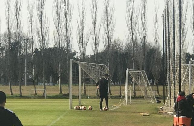 ¿Quiénes son los dos arqueros que tienen chances de llegar a Colón?