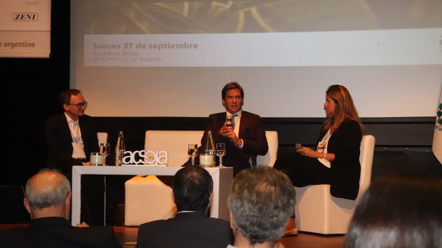 Visión global. La secretaria de Mercados de Agroindustria de la Nación y el subsecretario del Mercosur participaron del seminario Acsoja.