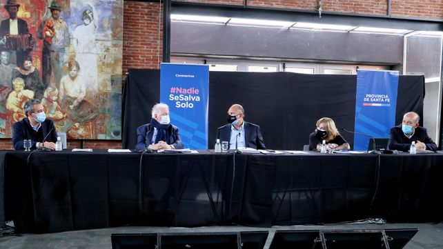 Reuni&oacute;n de Javkin y Perotti con Gonz&aacute;lez Garc&iacute;a en el Galp&oacute;n 13.