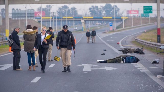 El tránsito en Circunvalación estaba cortado tras producirse el accidente.&nbsp;