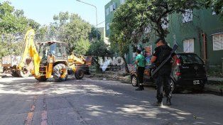 Se demolió una construcción irregular en barrio Centenario