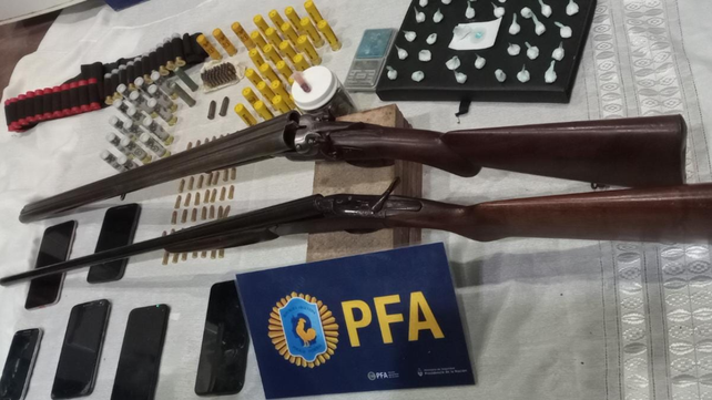 Armas largas y municiones