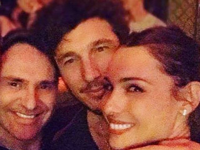 Pampita hizo un Mannequin Challenge con Pico Mónaco, uno de sus hijos y amigos