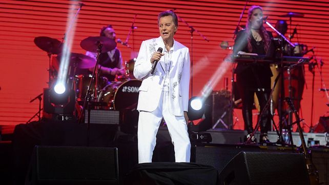 La gira “Gracias” comenzó en diciembre de 2021 en el Luna Park.