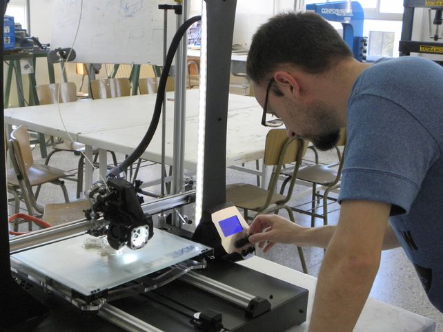 Santa Fe ya tiene su impresora 3D totalmente producida en la ciudad