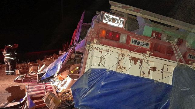 El fuerte choque entre dos camiones tuvo lugar sobre la Ruta Nacional 11.&nbsp;