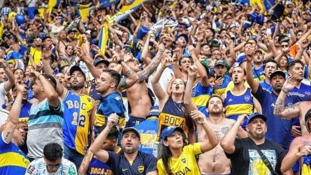Los hinchas de Boca dejaron su sello en el partido inaugural
