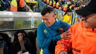 Jorge Almirón sonríe en la previa. Con el triunfo de Central consumado su alegría se potenció.