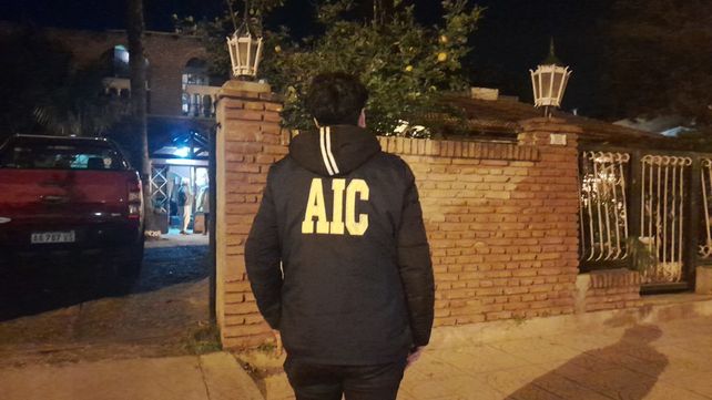 La detuvieron por recolectar dinero de extorsiones para su novio preso