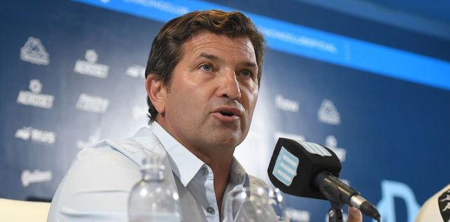 El Mago Capria ocupó el rol de mánager en Racing y ahora lo tentó Newells.