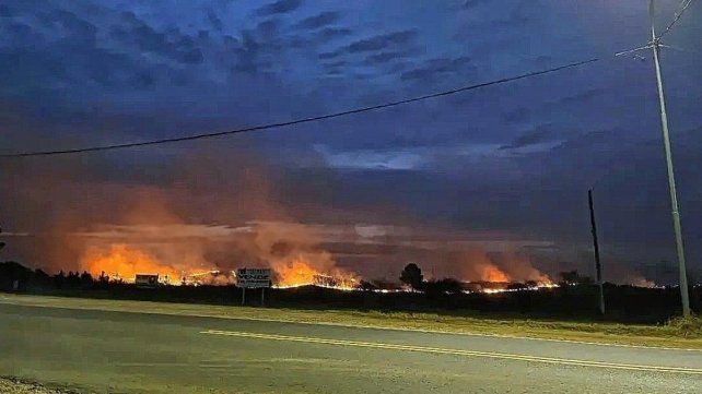 Se trata de la cuarta ocasión en la que Bomberos debieron acudir a este lugar para apagar el fuego.