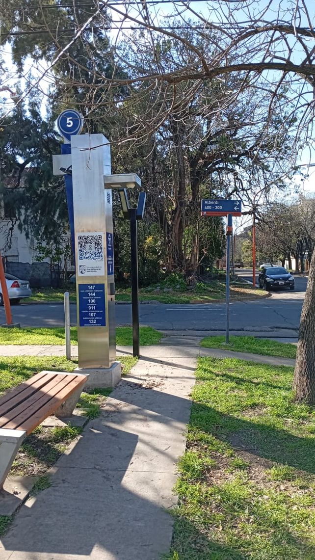Instalan tótems de seguridad con cámaras de vigilancia en Puerto General San Martín