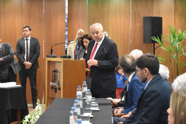 El presidente de la Corte, Rafael Gutiérrez, tras la inauguración del nuevo edificio de Tribunales: Me voy a ir cuando yo disponga