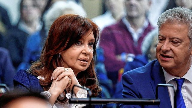 Cristina Kirchner se reunirá con jueces para discutir por el pago del Impuesto a las Ganancias