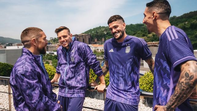 Qatar 2022: el color violeta de la camiseta y su significado