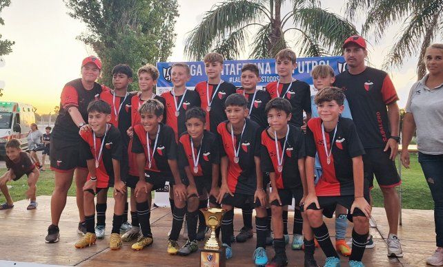 Colón de Santa Fe se consagró campeón en las categorías 2010 y 2012 del torneo de verano.