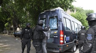 Barrio Municipal: Cuatro detenidos en un fuerte operativo policial en zona sur