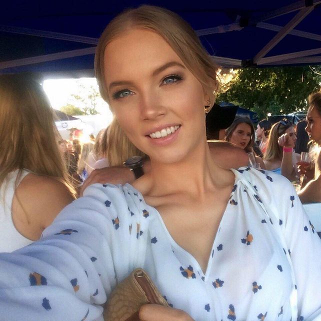 La australiana de 21 años estaba desaparecida desde el sábado. Hoy se confirmó su muerte en el atentado.