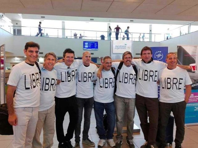 El grupo de egresados del Poli
