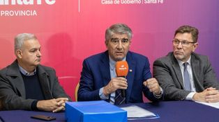El ministro de Gobierno, Fabián Bastía, junto al senador Rodrigo Borla y al diputado Pablo Farías.