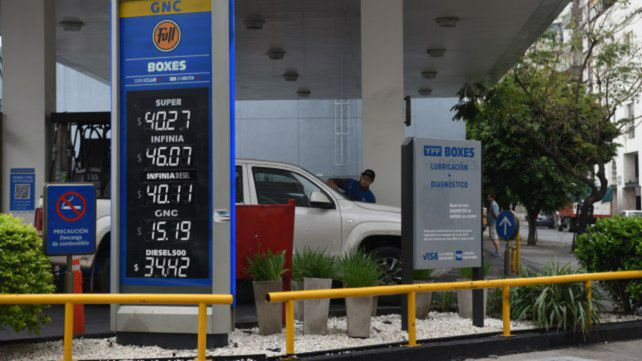 Los precios de los combustibles de YPF aumentaron un 2
