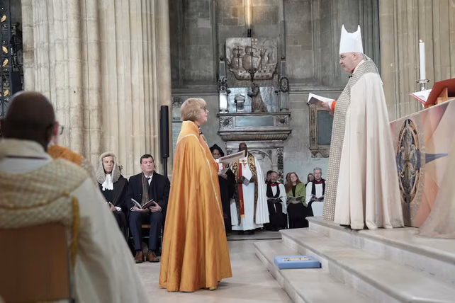 Por primera vez en 500 años, una mujer es arzobispo de Canterbury y lidera la Iglesia de Inglaterra