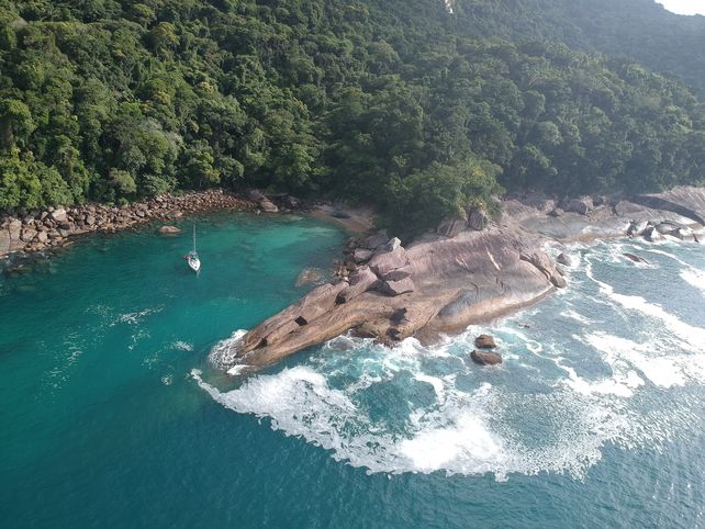 Vivir a bordo: un rosarino que dejó todo para navegar estará en la regata más grande de Sudamérica