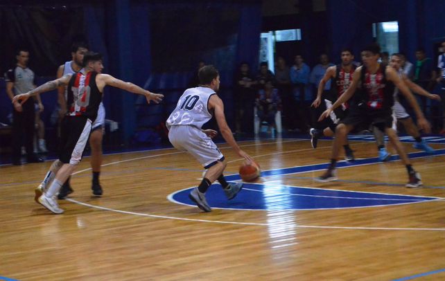 GyE A y Rivadavia A quedaron a un paso de jugar una nueva final