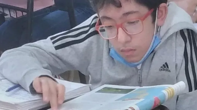 Lucio volvió a la escuela gracias a las redes y a la contención que no da ningún váucher