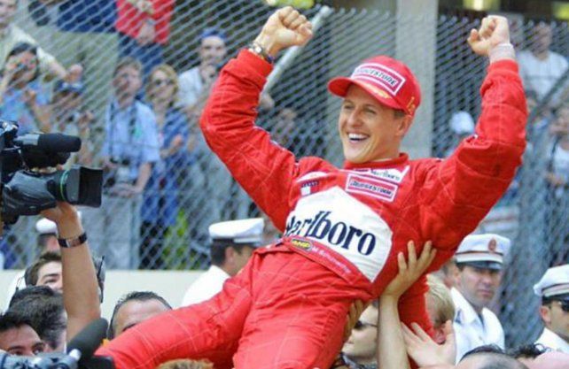 Una supuesta entrevista artificial a Michael Schumacher generó polémica mundial.