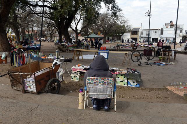 En la plaza Pocho Lepratti se monta cada día