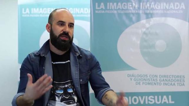 El director Lucas Combina recibió en 2018 el Martín Fierro de Oro por 