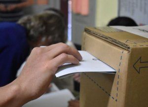 Cerraron las urnas y crece la expectativa: el país aguarda un resultado que puede cambiar el tablero político