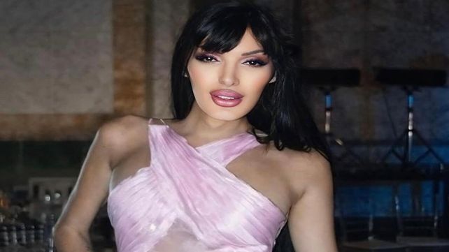 Quién es La Cuerpo, la influencer trans demandada por Karina Milei