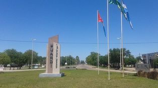 Sin controles: polémica por una reunión masiva de jóvenes