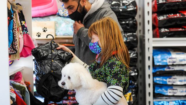 Jóvenes y mascotas: una relación que se afianza y hasta cambia el mercado