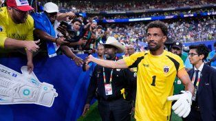 Vozinha sorprendió al mundo con Cabo Verde en el Mundial y enfrentará a Argentina.