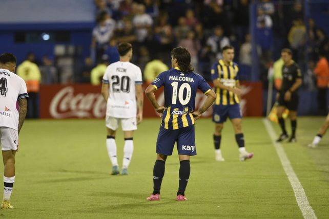 Central jugó sin ambición y al final cayó con Vélez por un cabezazo de Osorio